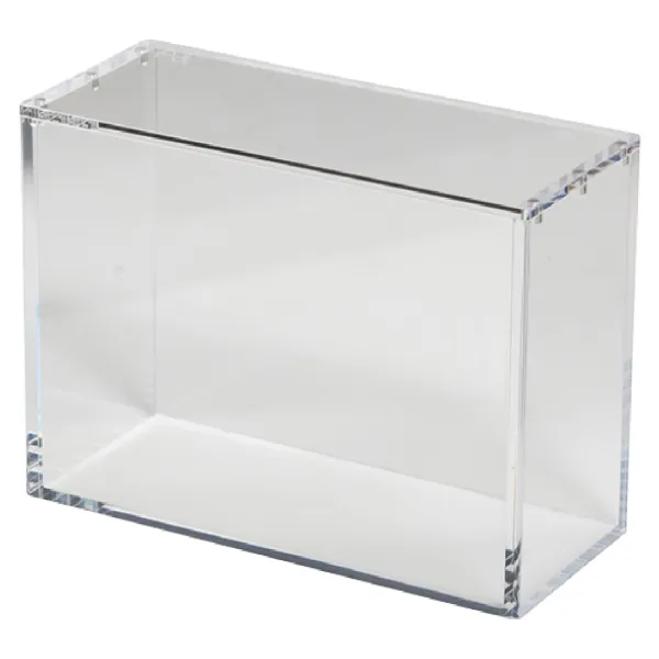 Tomt genomskinligt akrylfodral från The Acrylic Box, måttat för en Pokémon Elite Trainer Box Plus, mot vit bakgrund.
